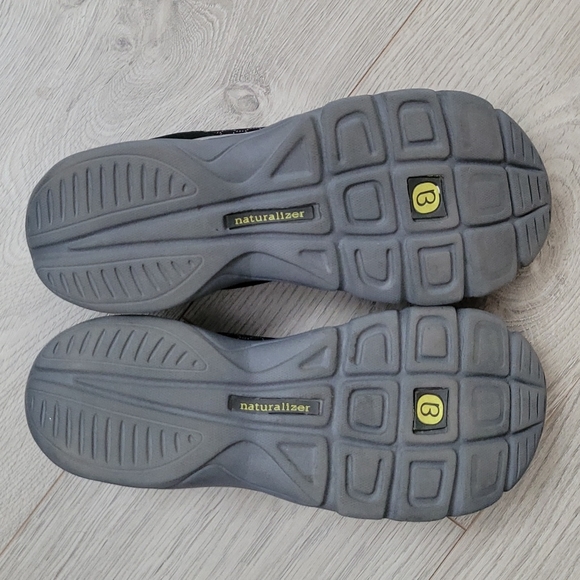 Naturalizer Bzees Summer Fun slip on - Picture 3 of 5